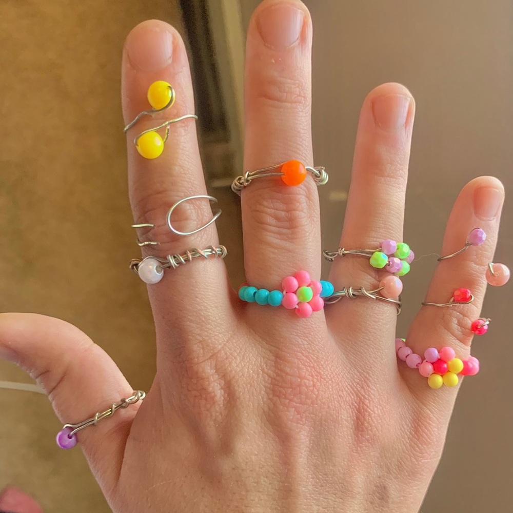 Indie flower and pearl rings